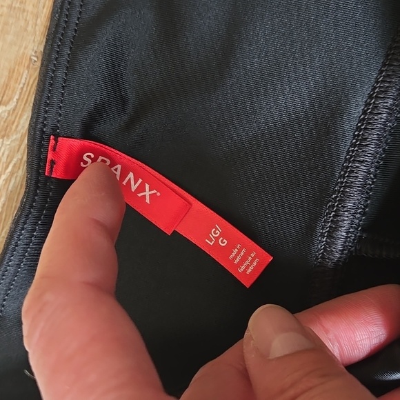 NWT SPANX Faux Leather Legging Black Size L - Picture 4 of 7